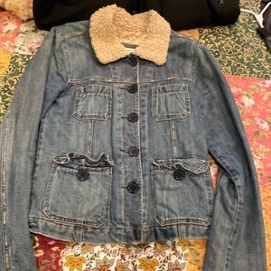 Abercrombie & Fitch Women's Denim Jacket Size Small Distressed Sherpa Collar